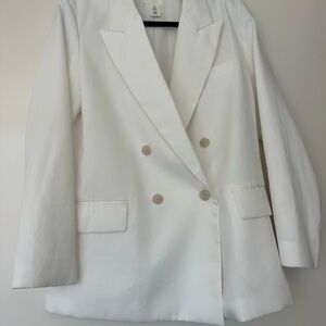 H&M Classic White Double-Breasted Blazer